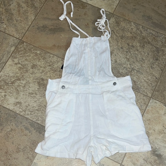 Papermoon White penny overall rompers sizes medium NWT - Picture 4 of 8